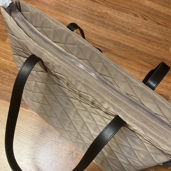 Bugatti Beige Quilted Tote Bag - Picture 3 of 3